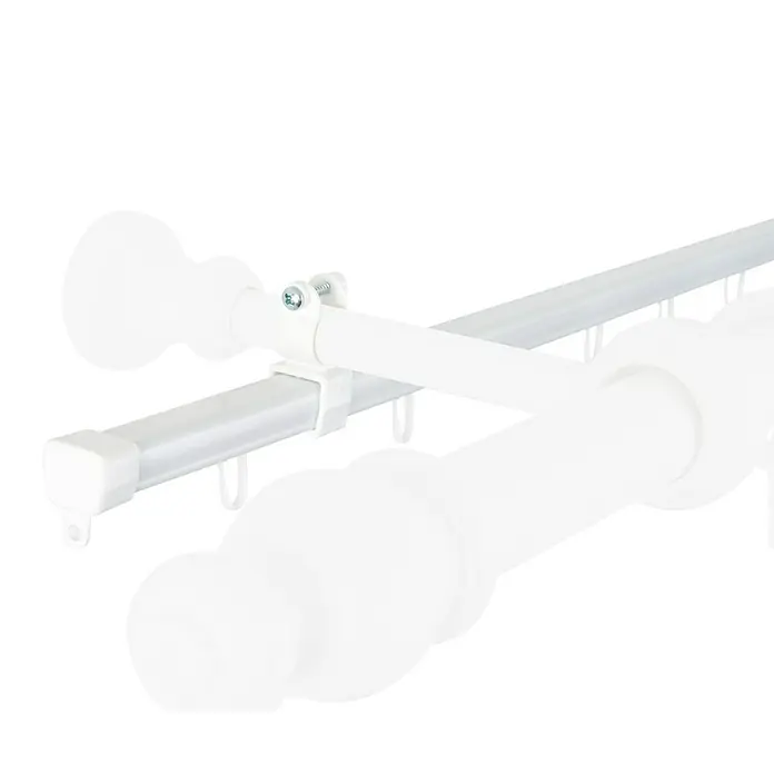 Expo Ambiente Schienen-Set U-LaufLänge: 150 cm, Weiß - Nahaufnahme einer weißen Doppelgardinenstange mit Halterung und Haken, ideal für die Fensterdekoration im Wohnbereich.