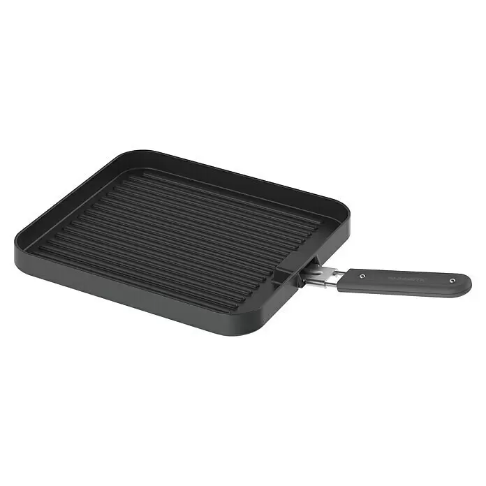 Cadac Grillplatte Universal - L x B: 27 x 25 cm, Geriffelt - Dunkelgraue, quadratische Grillpfanne mit geriffelter Oberfläche und Klappgriff, mit Dometic-Logo.