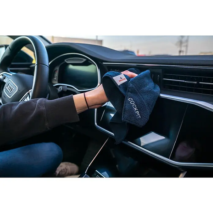 Nigrin Kunststoff-Reiniger SMART `N GREEN - 500 ml - Innenraumreinigung mit Nigrin Cockpit Tuch für eine saubere und gepflegte Fahrzeugumgebung.