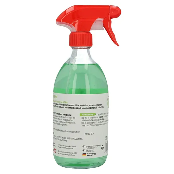 Nigrin Scheibenklar Konzentrat SMART `N GREEN - Natürlich, frischer Duft, Mischungsverhältnis: 1:30, 500 ml - Abbildung einer Sprühflasche Nigrin Smart 'n Green Scheibenklar, ein umweltfreundlicher Scheibenreiniger mit pflanzlichen Inhaltsstoffen.