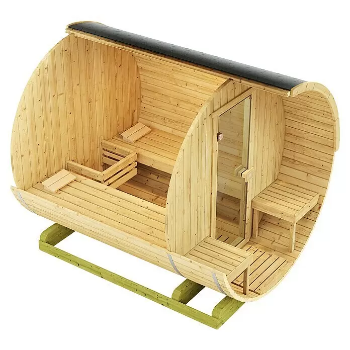 Weka Fasssauna 198 - Mit 9,0 kW Klassik-Ofen und externer analoge Steuerung, L x B x H: 186,6 x 210,5 x 217,5 cm - Hölzerne Fasssauna, aufgeschnitten mit Blick auf Innenbänke und Glastür, mit dunklem Dach und grünen Stützbalken.