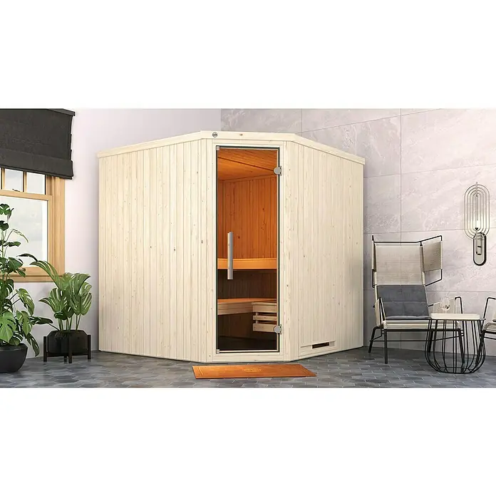 Weka Elementsauna Varberg Trend - Ohne Ofen, L x B x H: 194 x 194 x 199 cm - Innenaufnahme einer Holzsauna mit Glastür, Handtuchhalter und Sesseln. Der Raum ist modern eingerichtet mit grauen Fliesen.