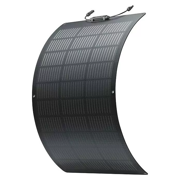 EcoFlow Solarmodul Flexible Full Black - 0% MwSt. (gem. § 12 Abs. 3 UStG) - Nennleistung: 100 W, L x B x H: 105 x 61,2 x 2,5 cm, Wirkungsgrad Solarzelle: 23 % - Flexibles, dunkelgraues Solarpanel, gebogen, mit sichtbaren Solarzellen und Anschlüssen.