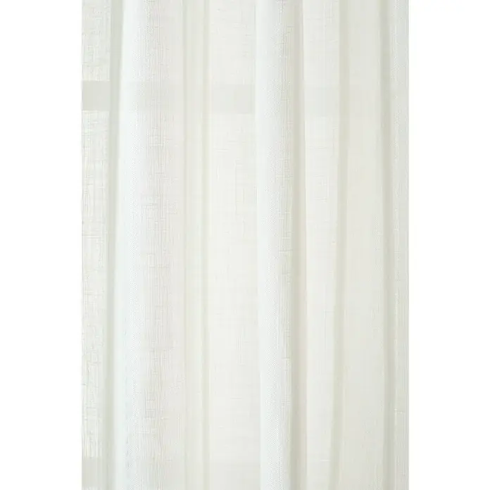 Visillo para ventana Susu - 140 x 270 cm, 65% Poliéster 35% Lino, Blanco - Primer plano de cortinas blancas, mostrando una textura sutil y un juego de luces suave. Un detalle elegante para cualquier hogar.