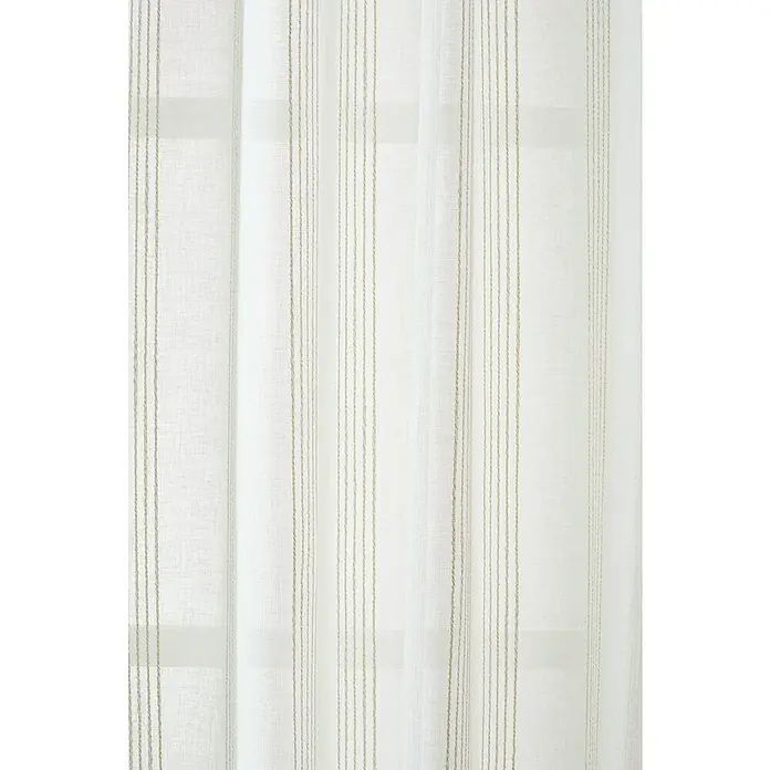 Visillo para ventana Alessandra - An x Al: 140 x 260 cm, 100% poliéster, Blanco - Un primer plano de una cortina transparente con delicadas rayas, permitiendo que una luz suave y filtrada entre en la habitación.