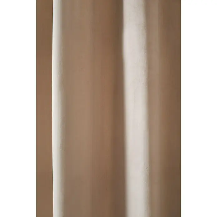 Cortinas Scarlet - An x Al: 140 x 250 cm, Topo, Plástico - Primer plano de una cortina beige con una textura sutil. Ideal para salones, dormitorios u oficinas, proporcionando privacidad.