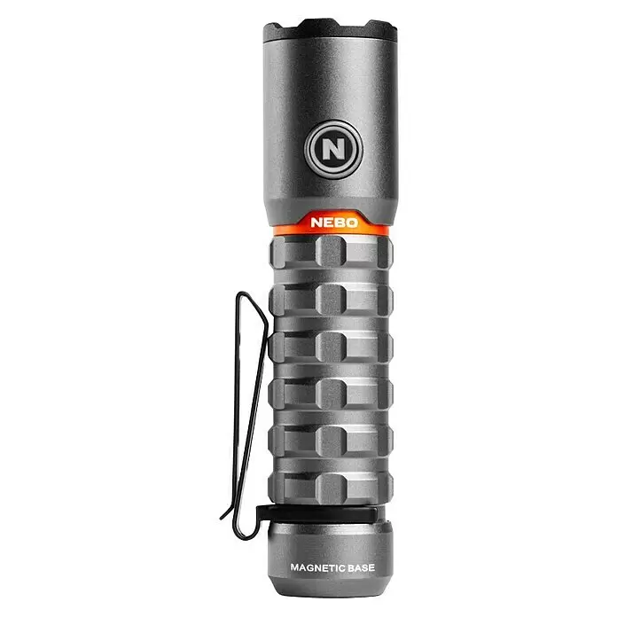 Nebo Tools Linterna Torchy 2K - 2.000 lm - Linterna NEBO gris metálica con banda naranja, clip de bolsillo y base magnética.