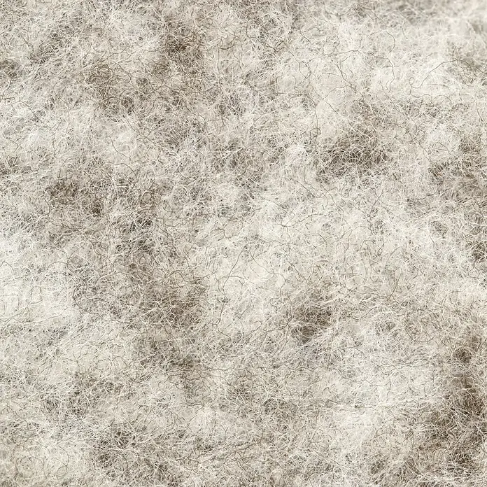 Decke Melange - Light Beige, 170 x 130 cm, 100 % Polyester - Detailaufnahme von Naturfaserfilz, ideal für Bastelarbeiten oder als Polsterung, bietet eine weiche und natürliche Textur.