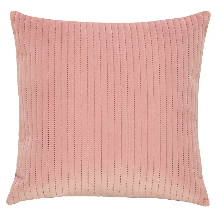 Kissen Dieter - Muted Clay, 40 x 40 cm, 100 % Polyester - Ein hellrosa, samtiges quadratisches Kissen mit dekorativen vertikalen Steppnähten.