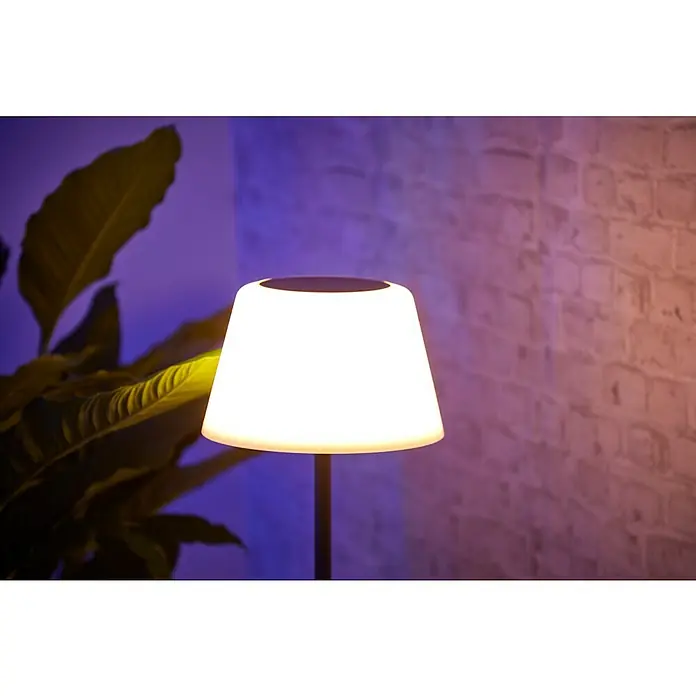 BAUHAUS Solar-Stehleuchte - 5,8 W, L x B x H: 27,5 x 27,5 x 105,5 cm, Schwarz/Weiß, IP44 - Die blendfreie Philips Hue Tischleuchte erhellt mit ihrem warmen Licht den Raum und sorgt für eine gemütliche Atmosphäre.