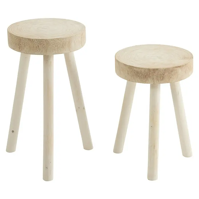Hocker Paulownia - Ø x H: 29 x 45 cm, Weiß, Holz - Zwei Holzschemel, einer größer als der andere, mit weißen Beinen und runden Sitzflächen.
