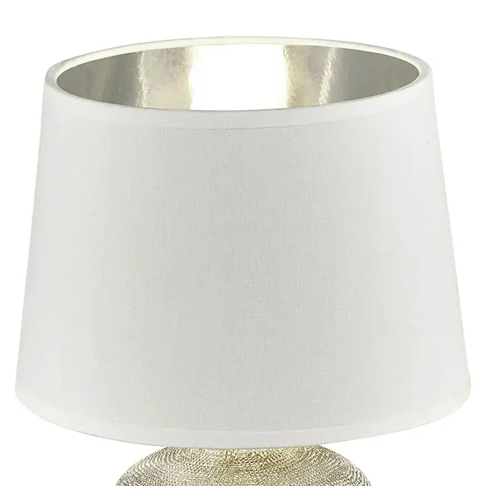 Trio Lighting Lámpara de sobremesa redonda Luxor - 40 W, Ø x Al: 18 x 26 cm, Plata, E14 - Primer plano de una pantalla de lámpara en blanco con interior plateado. El diseño elegante la convierte en un centro de atención en cualquier habitación.