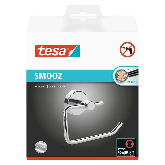Tesa Smooz Portarrollos papel higiénico - Sin tapa, Cromo - Un portarrollos de papel higiénico cromado Tesa SMOOZ se muestra en el embalaje del producto, con un Power.Kit para montaje fácil.