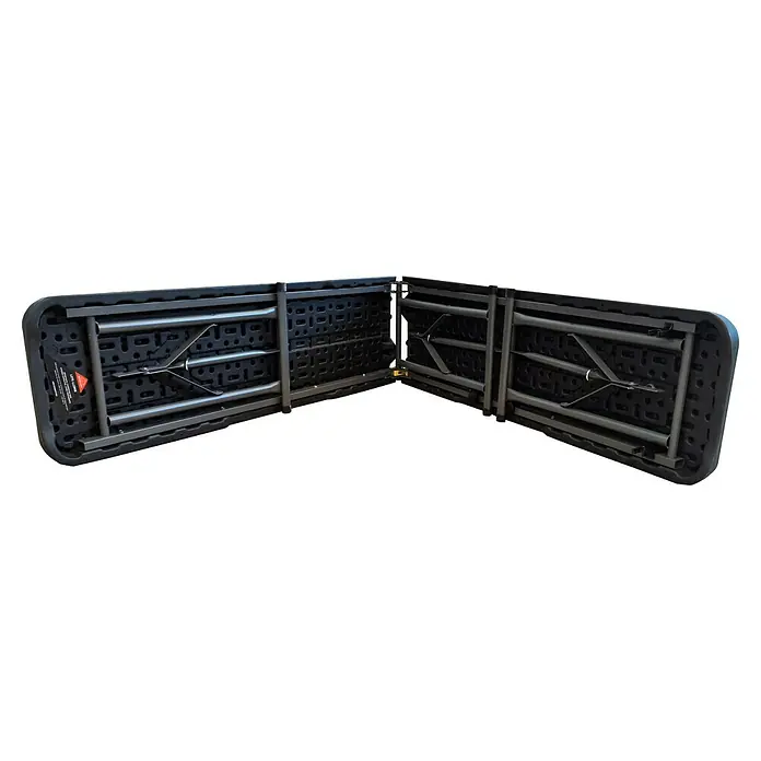 Set de muebles de jardín Every - 3 pzs., Polietileno, Negro - Mesa plegable plegada con tablero negro y estructura metálica gris para facilitar su almacenamiento y transporte.