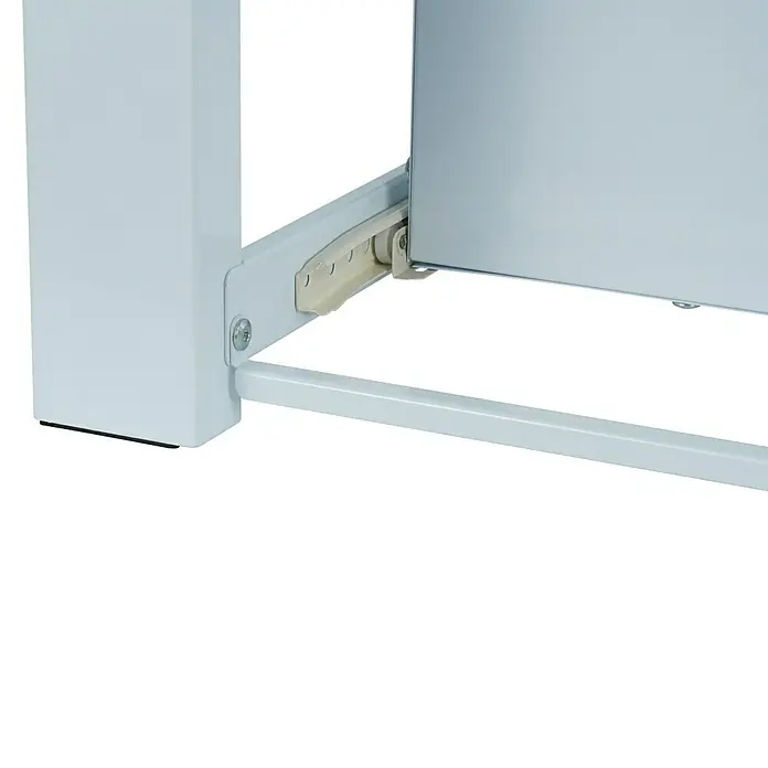 Respekta Waschmaschinenerhöhung - 54 x 63 x 31 cm, Mit Schublade, Traglast: 150 kg, Weiß - Nahaufnahme des Mechanismus eines weißen Aktenschranks, der die reibungslose Funktion und das Design des Produkts hervorhebt.