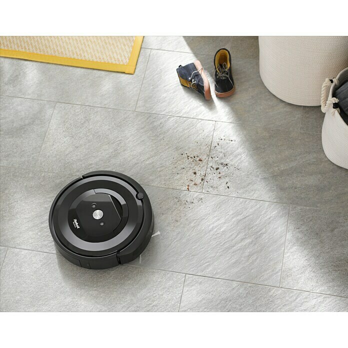 iRobot Saugroboter Roomba E5158Behältervolumen: 0,6 l, Betriebsdauer: 90 min Left Side View