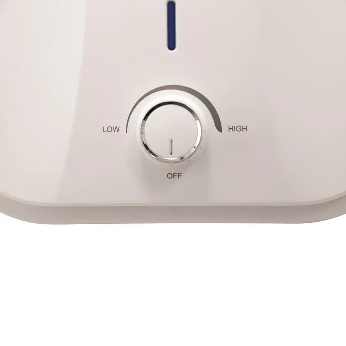 Thermoflow Warmwasserspeicher DS 10U - 10 l, 2.000 W, Temperaturbereich: 30 °C - 65 °C, Untertischmontage - Detailansicht eines weißen Geräts mit Drehknopf für Einstellungen von "LOW" bis "HIGH" und einer blauen LED-Anzeige.