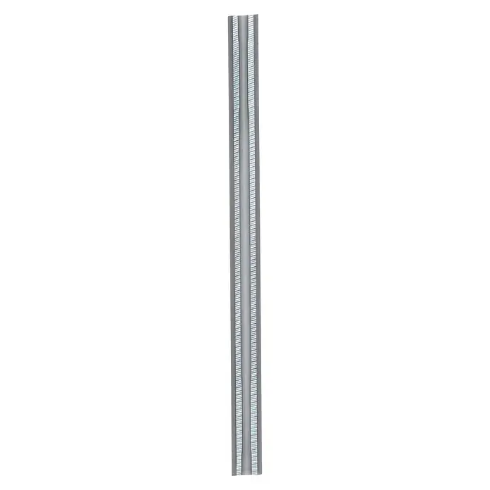 Bosch Ersatzmesser-Set - 2 -tlg. - Aufnahme eines silbernen Zugstabs mit bearbeiteter Oberfläche, der die Zugfestigkeit des Materials hervorhebt.