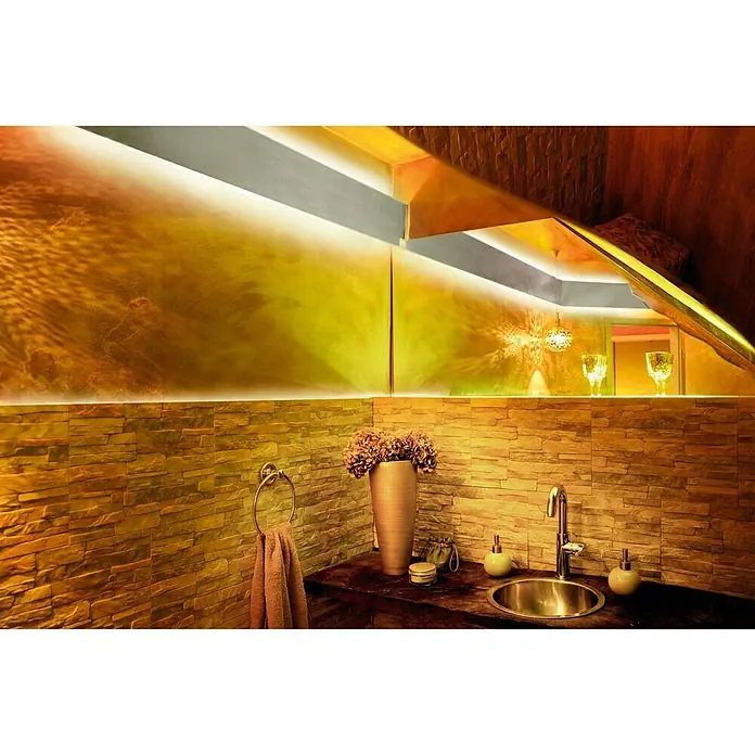 Tira LED 10 m - 10 m, RGB - Elegante diseño de baño con encimera de madera oscura, lavabo elegante y selección de accesorios decorativos para un ambiente lujoso.