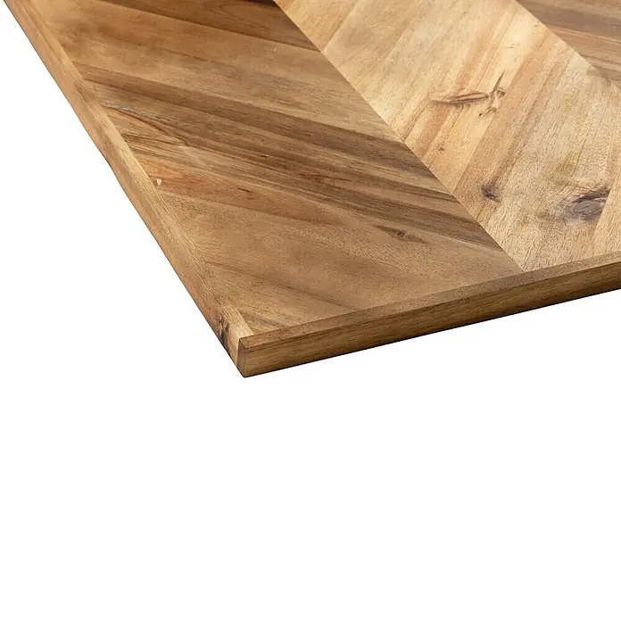 Exclusivholz Arbeitsplatte Fischgrät - Akazie, 200 x 80 x 2,6 cm - Detailaufnahme einer Tischplatte mit einem attraktiven Fischgrätenmuster, gefertigt aus hellem Holz, das eine warme und natürliche Note vermittelt.