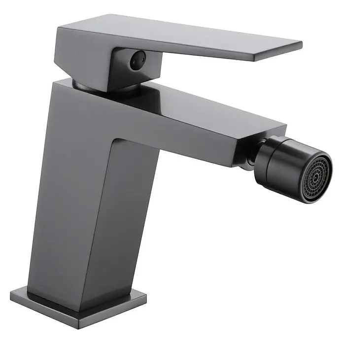 Camargue Adriatic Grifo monomando de bidé - Black gun metal - Un grifo de baño moderno y oscuro con un diseño angular y un rociador de bidé integrado, que combina elegancia y funcionalidad.