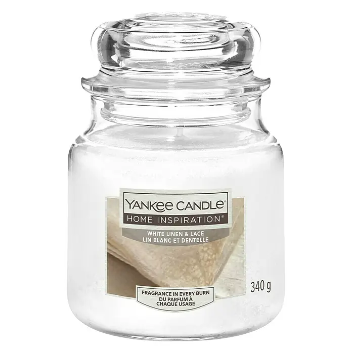 Yankee Candle Home Inspirations Duftkerze - Im Glas, White Linen & Lace, Medium - Yankee Candle Home Inspiration "White Linen & Lace" Duftkerze im Glas mit Deckel, 340g für ein angenehmes Raumambiente.