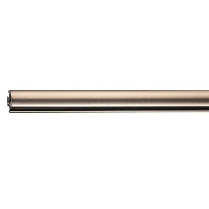 Gardinenprofil - Anzahl Läufe: 1 Stk., Bronze, 240 cm - Nahaufnahme einer Gardinenstange aus gebürstetem Metall. Ein minimalistisches und elegantes Detail für Ihre Fensterdekoration.