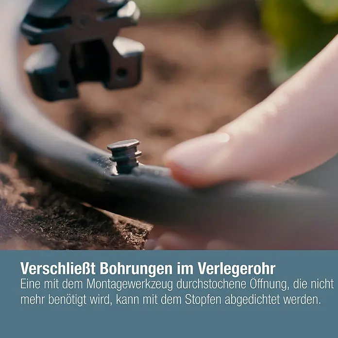 Gardena Micro-Drip Verschlussstopfen 3/16" - 10 Stk., ³⁄₁₆″ - Die Abbildung zeigt einen Stopfen, der verwendet wird, um Löcher in einem Bewässerungsrohr zu verschließen.