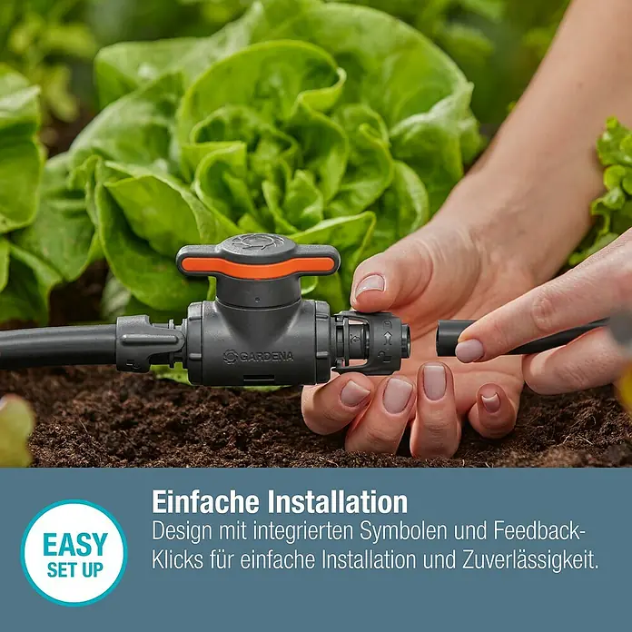 Gardena Micro-Drip Regulierventil - 13 mm, Kunststoff - Detailaufnahme einer GARDENA-Bewässerungssteuerung beim Installieren im Garten.