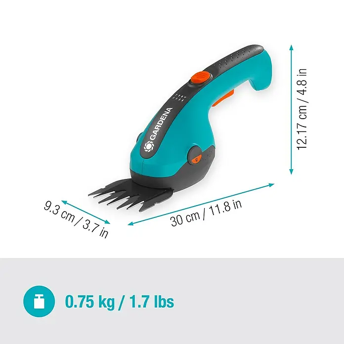 Gardena ClassicCut Akku-Gras- & Strauchschere Li - 3,6 V, Li-Ionen, 1 Akku, Schwertbreite: 8 cm - Nahaufnahme einer Gardena Akku-Grasschere mit Angabe zu Maßen und Gewicht für den Online-Handel.