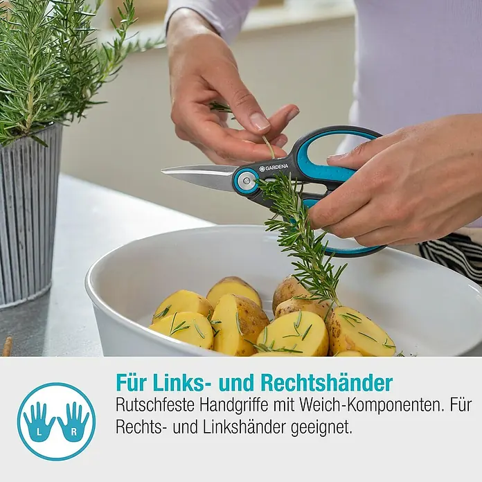 Gardena Schere Herbcut - Geeignet für: Kräuter - Eine Person schneidet Kräuter mit einer blauen Gardena-Schere über einer Schüssel mit Kartoffeln.