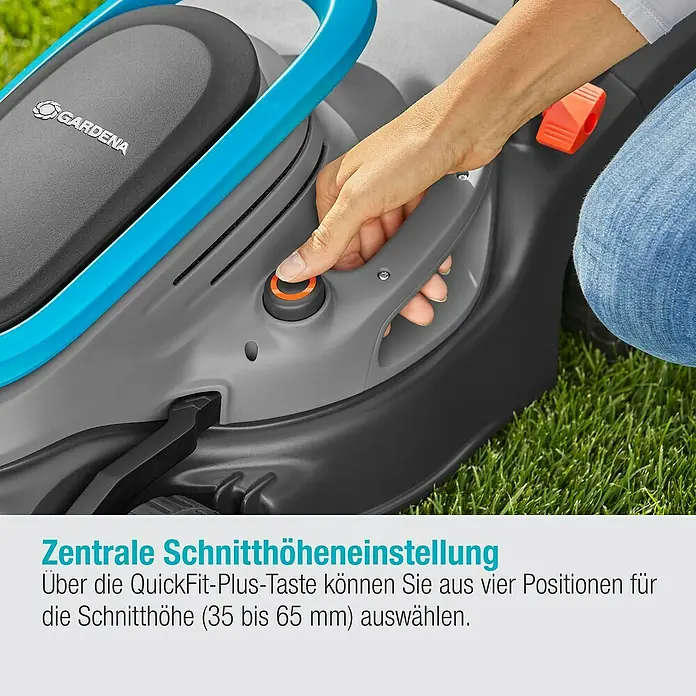Gardena Elektro-Rasenmäher PowerMax 1200/32 G2 - 1.200 W, Schnittbreite: 32 cm - Eine Hand bedient die zentrale Schnitthöheneinstellung eines Gardena-Rasenmähers. Die Schnitthöhe lässt sich leicht anpassen.