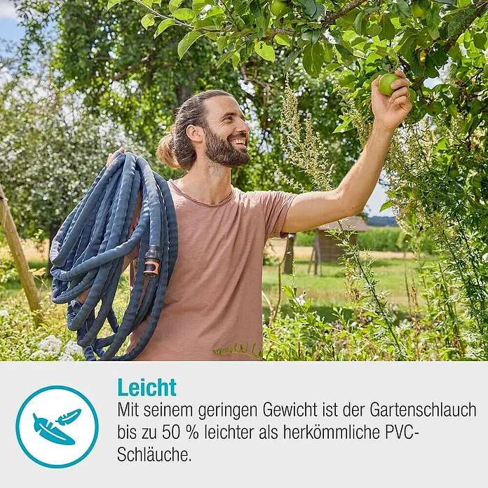 Gardena Gartenschlauch Liano Xtreme Set - 20 m, Schlauchdurchmesser: 19 mm - Ein Mann hält einen leichten Gartenschlauch in der Hand, der bis zu 50 % leichter ist als herkömmliche PVC-Schläuche.