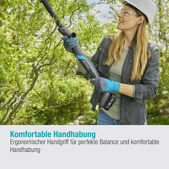 Gardena Power for All 18V Baumschere EasyCut - 18 V, Ohne Akku, Max. Aststärke: 32 mm - Frau benutzt eine Gardena Akku-Heckenschere für präzise Baumpflege, komfortable Handhabung.