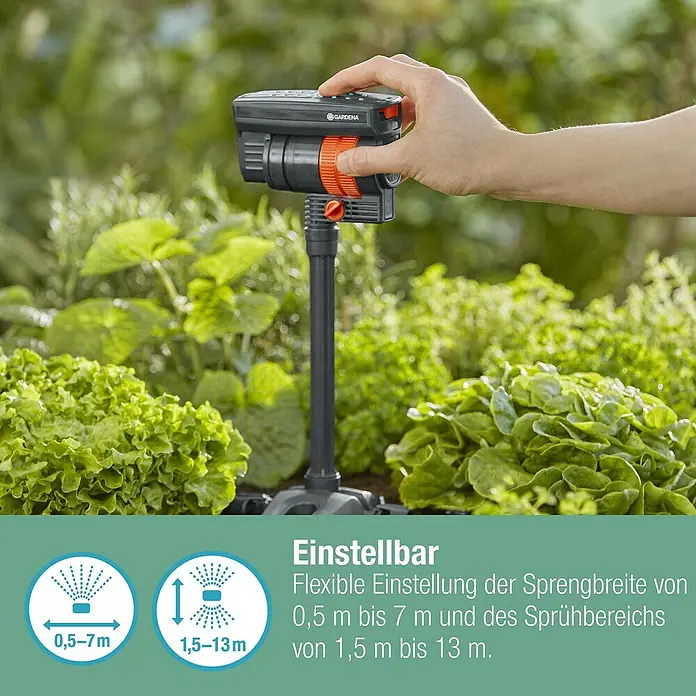 Gardena Micro-Drip Viereckregner OS 90 - Max. Regnerfläche: 90 m², Schwarz/Orange - Der GARDENA Vielflächenregner AquaZoom compact im Einsatz. Flexibel einstellbar für eine Sprengbreite von 0,5 m bis 7 m.