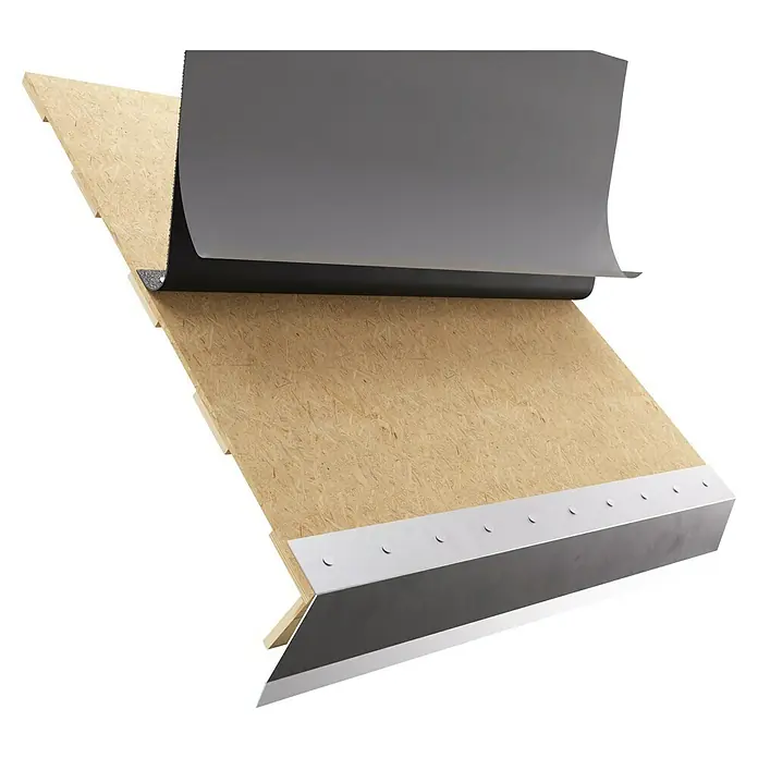Bitumendachbahn KSK - Grau, 5 x 0,5 m, Selbstklebend, Rechteckig - Detailaufnahme eines Dachaufbaus mit Holzschalung, Bitumenabdichtung und Metalleinfassung.