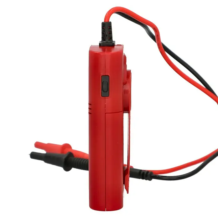 Benning Leitungsprüfer & Durchgangsprüfer Dutest Pro - 6 V - 400 V - Rotes Auto-Digitalmultimeter mit schwarzem und rotem Kabel und Krokodilklemmen für präzise Strommessungen.