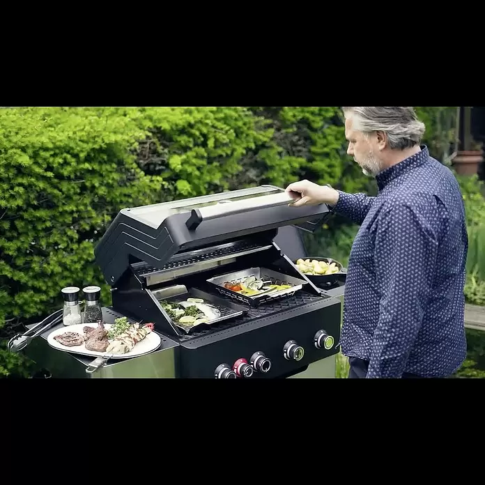 Edelheiss Gasgrill Exzellenz 1.4 - Grillfläche (B x T): 68 x 45,5 cm, 16,8 kW, Anzahl Brenner: 4 Stk. - Im Spotlight: Die Exzellenz-Serie von Edelheiss | theBBQshop.de