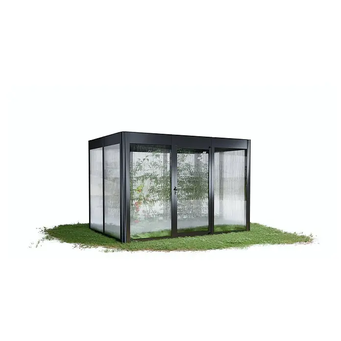 SunElements Gewächshaus SunGarden Select 3.2 - Außenmaß inkl. Dachüberstand (B x T): 338 x 233 cm, Material Seitenwand: Kunststoff, 10 mm, Anthrazit-Metallic - Abbildung eines modernen Gewächshauses mit transparenten Wänden und Pflanzen im Inneren, platziert auf einer Rasenfläche.