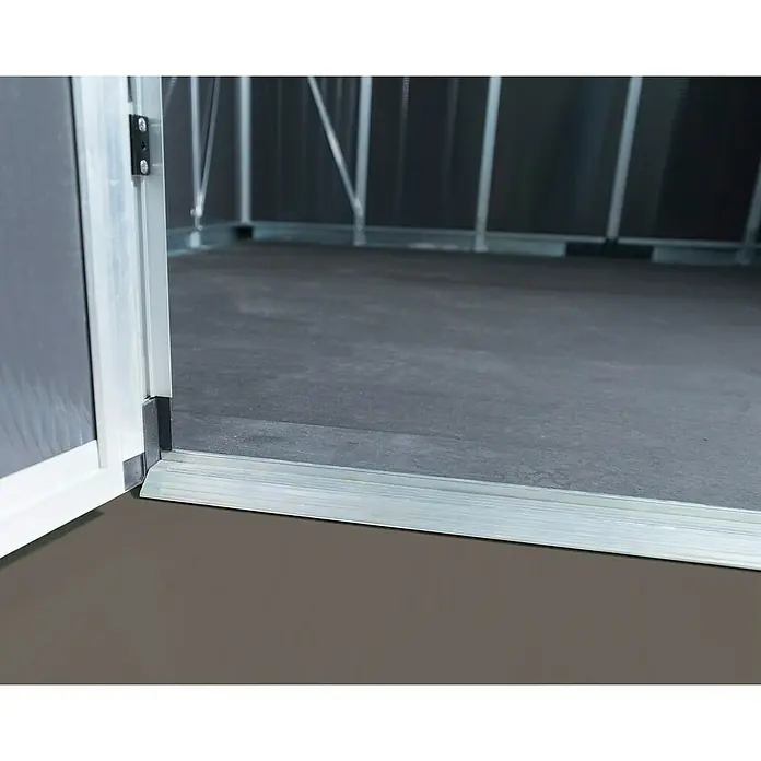 Palram – Canopia Caseta de jardín con suelo Yukon - Medidas ext. (An x Pr): 332 x 519 cm, Plástico, Antracita - Primer plano de un marco de puerta de aluminio resistente, que garantiza estabilidad y longevidad para el área del producto.