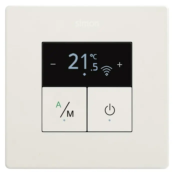 Simon Programador iO - Blanco, 10 A - Primer plano de un termostato Simon con pantalla de temperatura, botones de control y un diseño elegante y moderno.