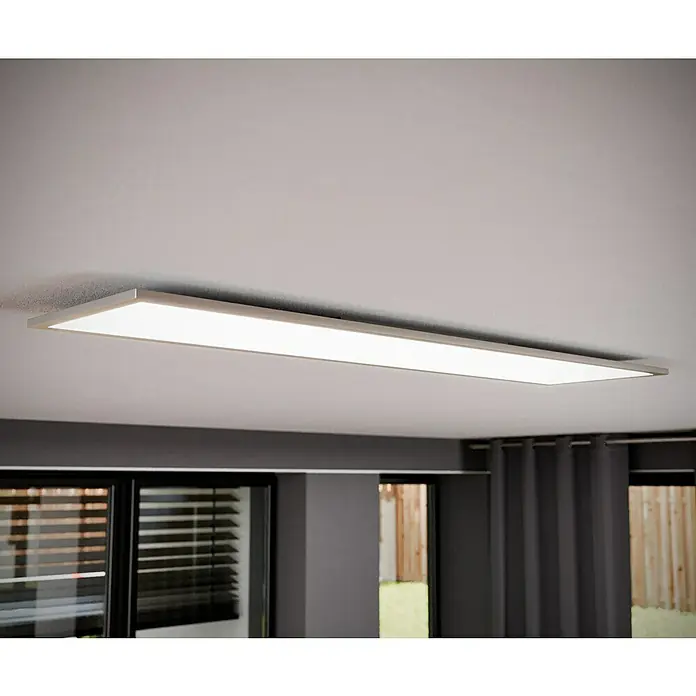 Tween Light LED-Panel RC-CCT-DIM - 36 W, L x B x H: 120 x 30 x 5 cm, Weiß, Mehrfarbig - Moderne LED-Deckenleuchte in einem hellen Raum, die eine gleichmäßige und blendfreie Beleuchtung bietet. Stilvolles und minimalistisches Design.