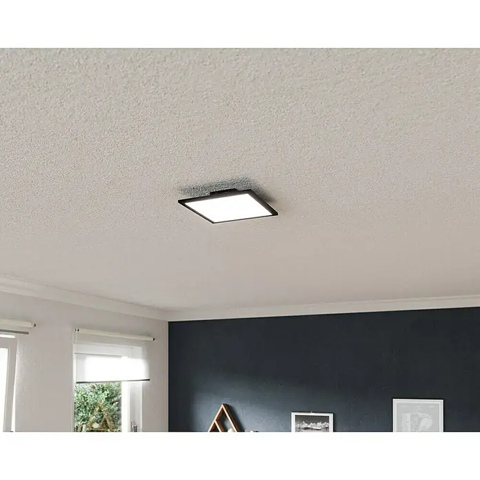 Tween Light LED-Panel CCT-RC-DIM - 15,5 W, L x B x H: 29,5 x 29,5 x 5 cm - Quadratische Deckenleuchte mit schwarzem Rahmen, die ein helles, gleichmäßiges Licht in einem modernen Raum spendet.