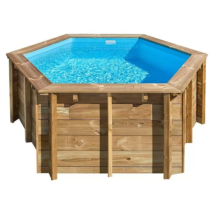 Gre Holz-Pool Lili 2 - Ø x H: 280 x 107 cm, Braun, 4.500 l - Hexagonaler Aufstellpool aus Holz mit blauem Wasser gefüllt.