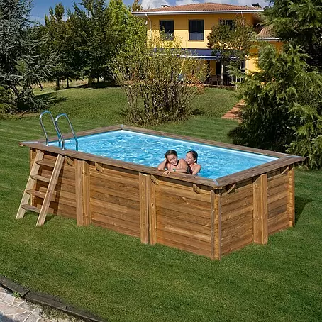 Gre  Holz-Pool Marbella 2