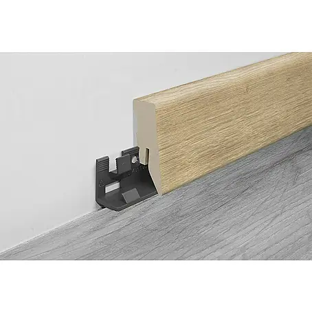 LOGOCLIC  Sockelleiste Fan oak