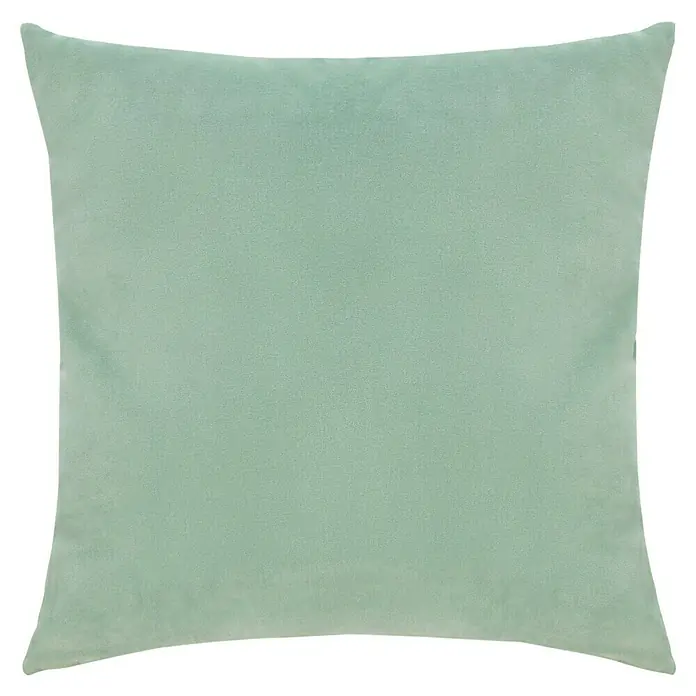 Kissen Velvet - Silt Green, 45 x 45 cm, 100 % Baumwolle - Nahaufnahme eines quadratischen, mintgrünen Dekokissens mit samtiger Textur vor einem neutralen, schwarzen Hintergrund.