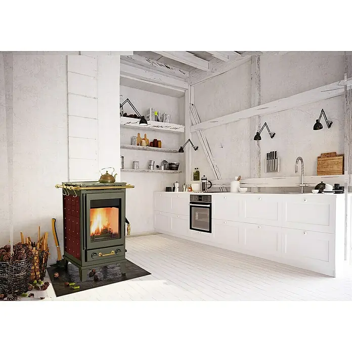 Fireplace Kaminofen Florenz - 7,3 kW, Raumheizvermögen: 126 m³, Material Verkleidung: Keramik, Rot - Das Bild zeigt einen Kaminofen in einem hellen Raum, der Wärme und Gemütlichkeit ausstrahlt. Er ist ein Blickfang.