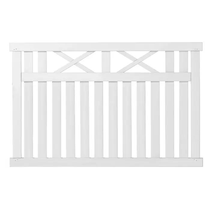 Plus Sichtschutzelement Vinesse - 150 x 96 cm, Holz, Weiß RAL 9010 - Detailaufnahme eines weißen Holzzauns mit dekorativen Kreuzen und vertikalen Streben. Ein rustikales und elegantes Gartenelement.