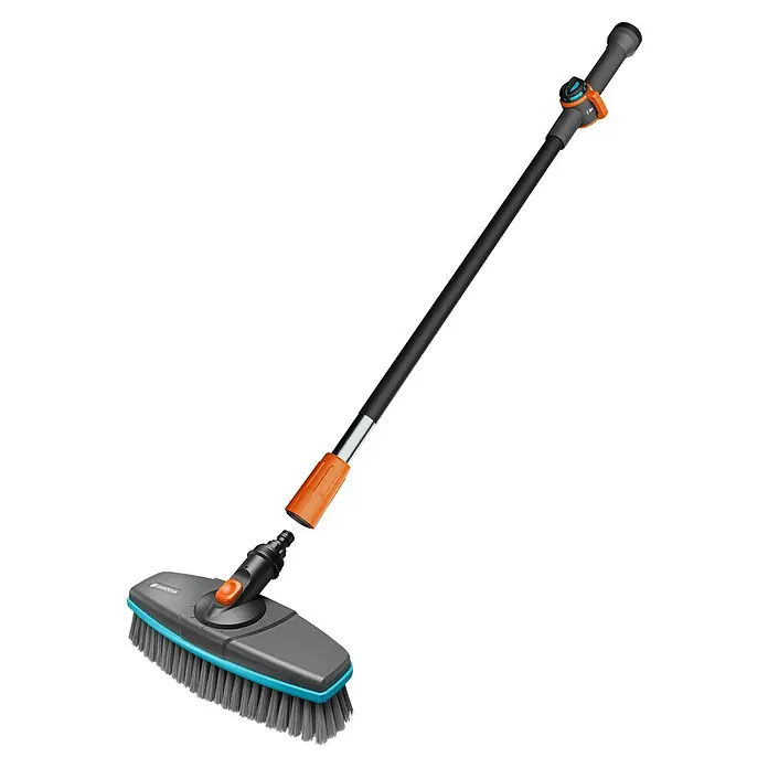 Gardena Cleansystem Waschbürsten-Set - Länge Stiel: 90 cm, Wasserführend - Gardena Waschbürste mit Teleskopstiel, ideal für die Reinigung von Autos und anderen Oberflächen. Praktisch und effizient im Gebrauch.